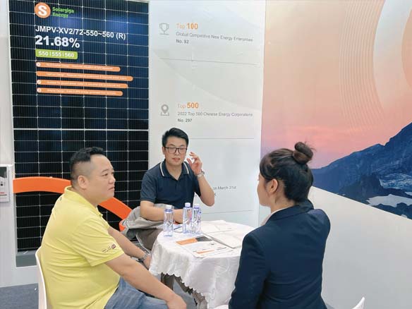 展會(huì)速遞 | 建設(shè)頂樓上的“香港”！陽光能源亮相香港環(huán)球資源能源展