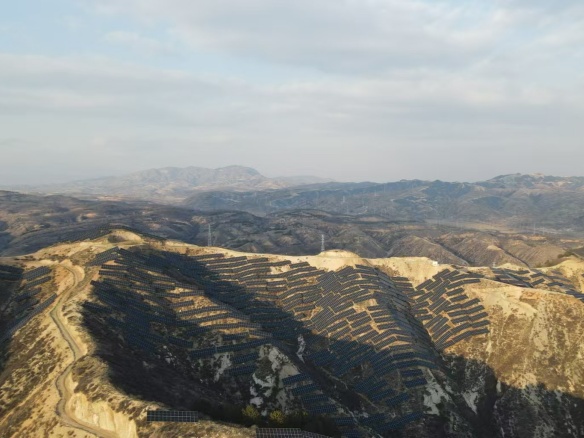 全球足跡 | “山地光谷”！陽光能源助力山西忻州5萬千瓦光伏項目全容量并網(wǎng)發(fā)電